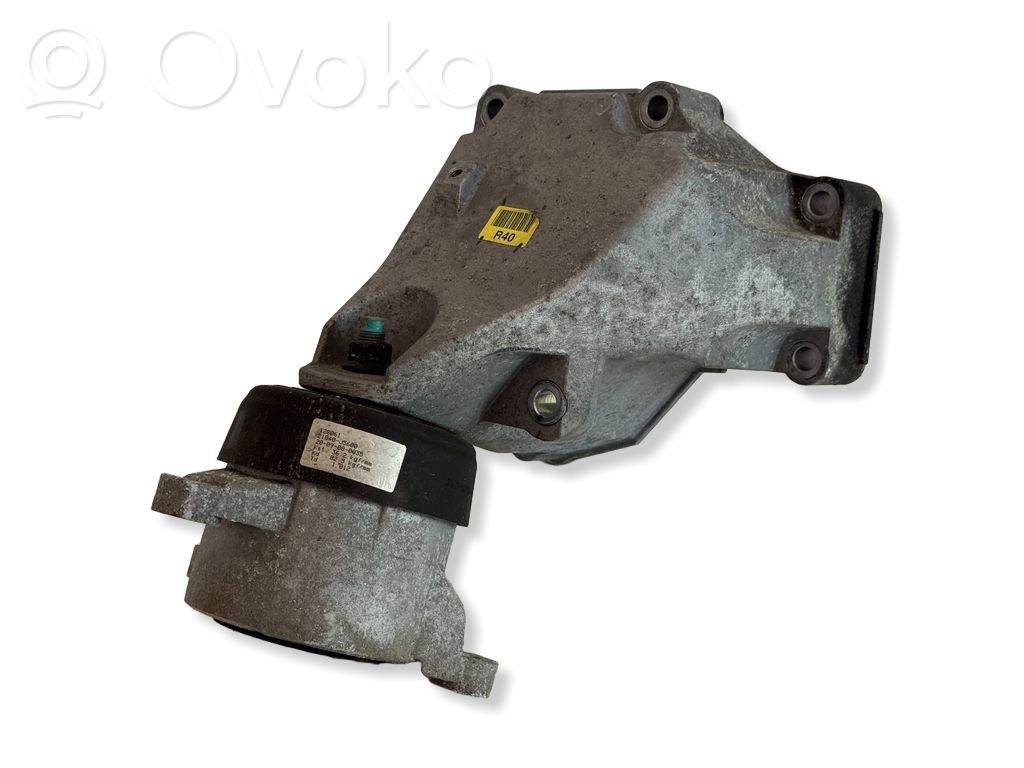 Engine mounting bracket   21840J5600,2009080035