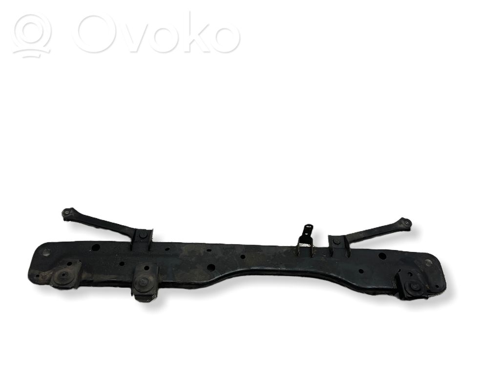 Nissan Qashqai Apatinė dalis radiatorių panelės (televizoriaus) 