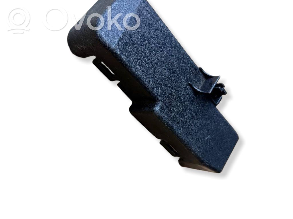 Opel Insignia A Fuse box cover 