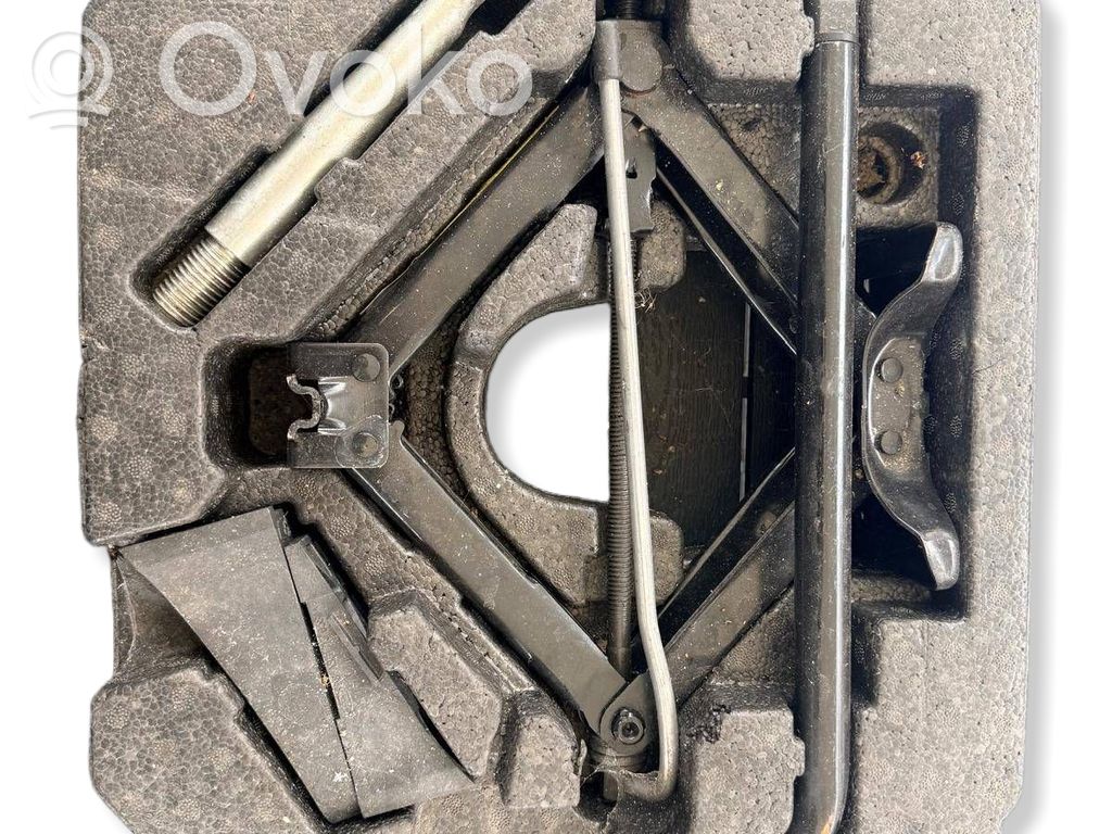 Jaguar XF X250 Tool set 