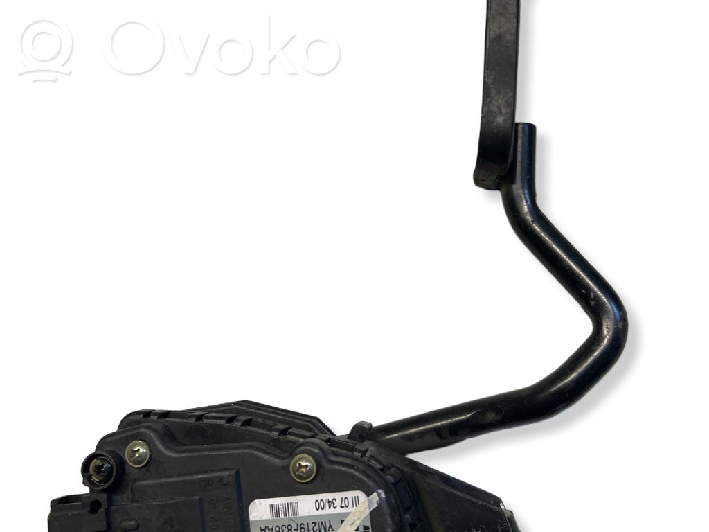Akseleratora pedālis   6PV00777003,YM219F836AA