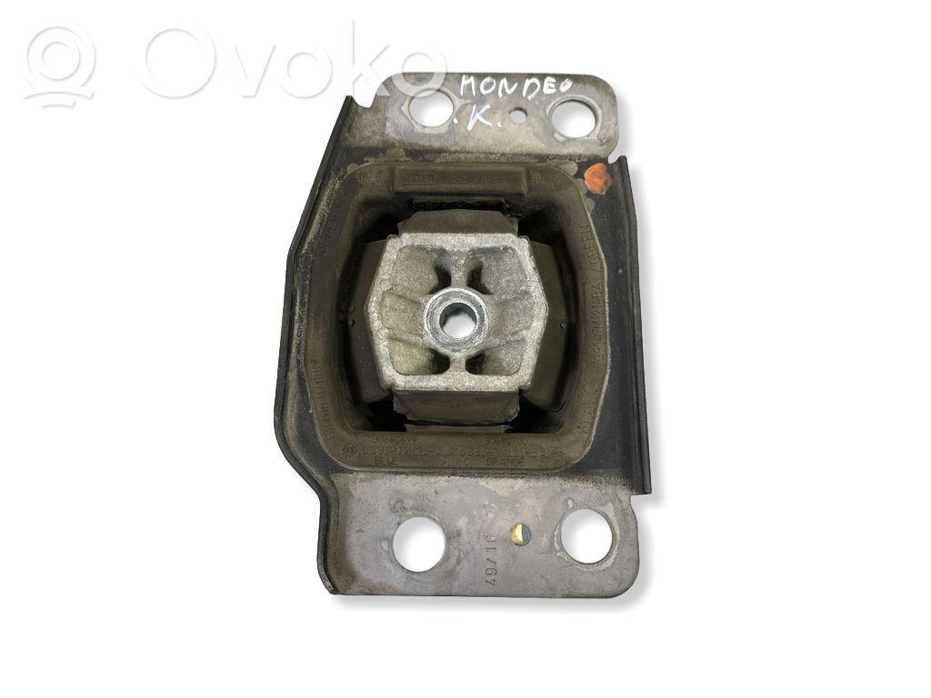 Ford Mondeo MK V Engine mount bracket 