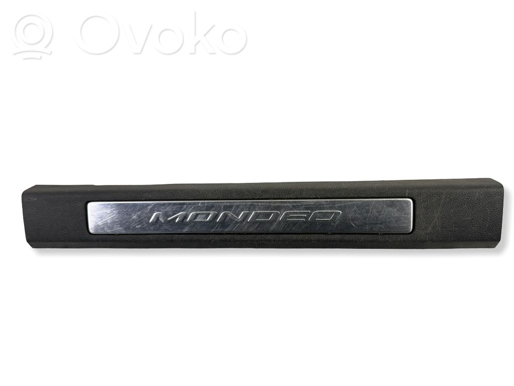 Listwa progowa przednia   DS73F13200FBW