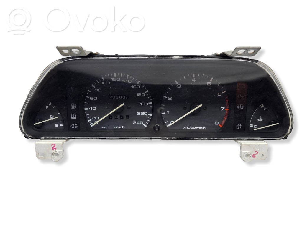 Mazda 323 F Speedometer (instrument cluster) 