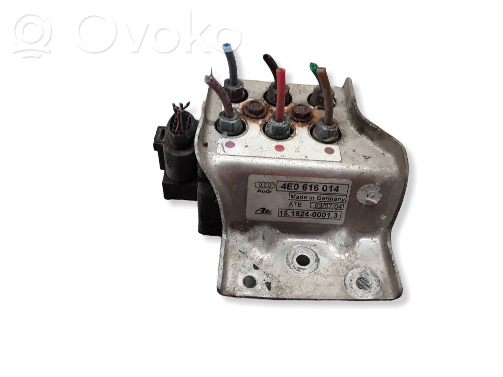 Air suspension valve block   4E0616014
