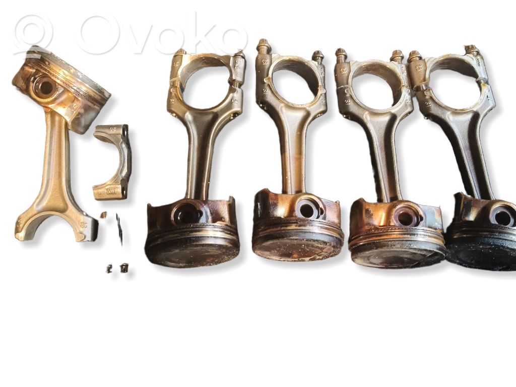 Audi RSQ3 Piston with connecting rod 