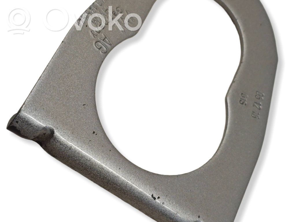 Audi Q7 4M Radiator mount bracket 