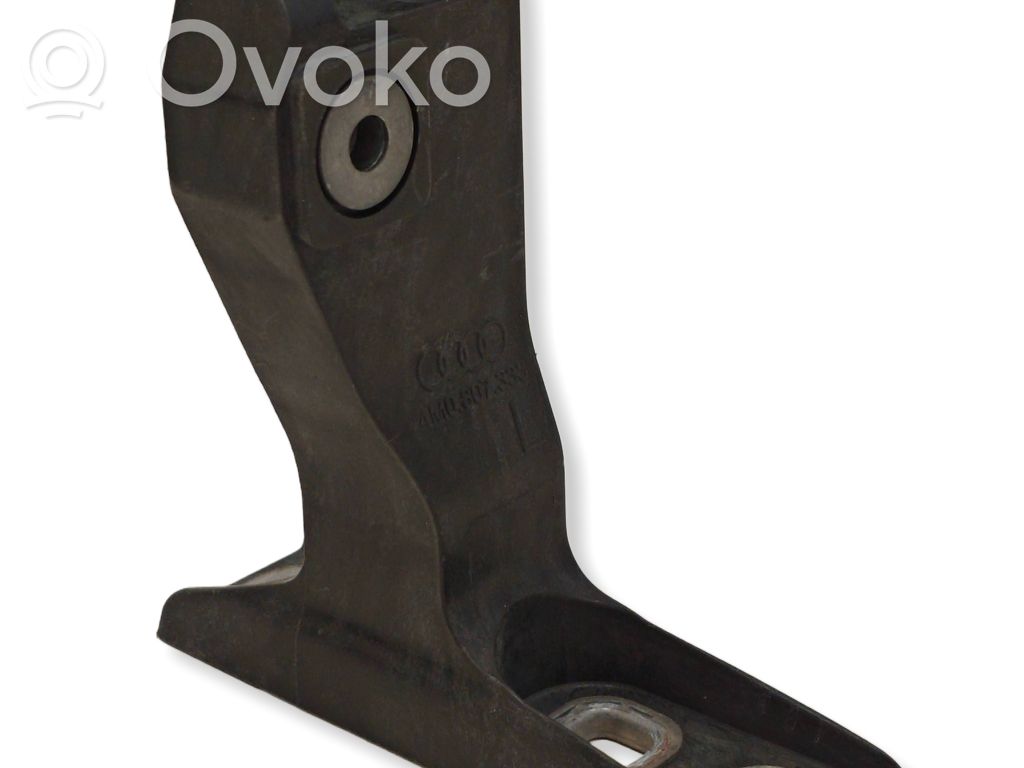 Audi Q7 4M Front bumper mounting bracket 