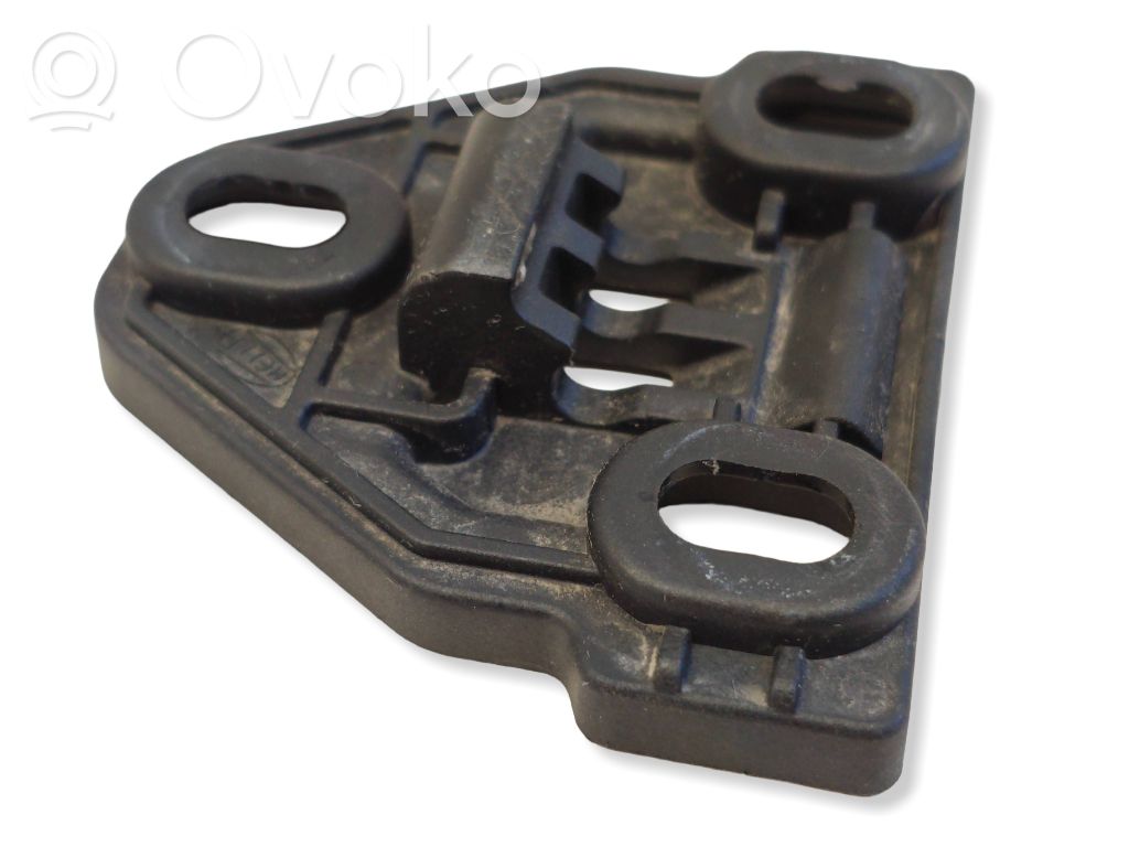 Porsche Cayenne (92A) Support phare frontale 