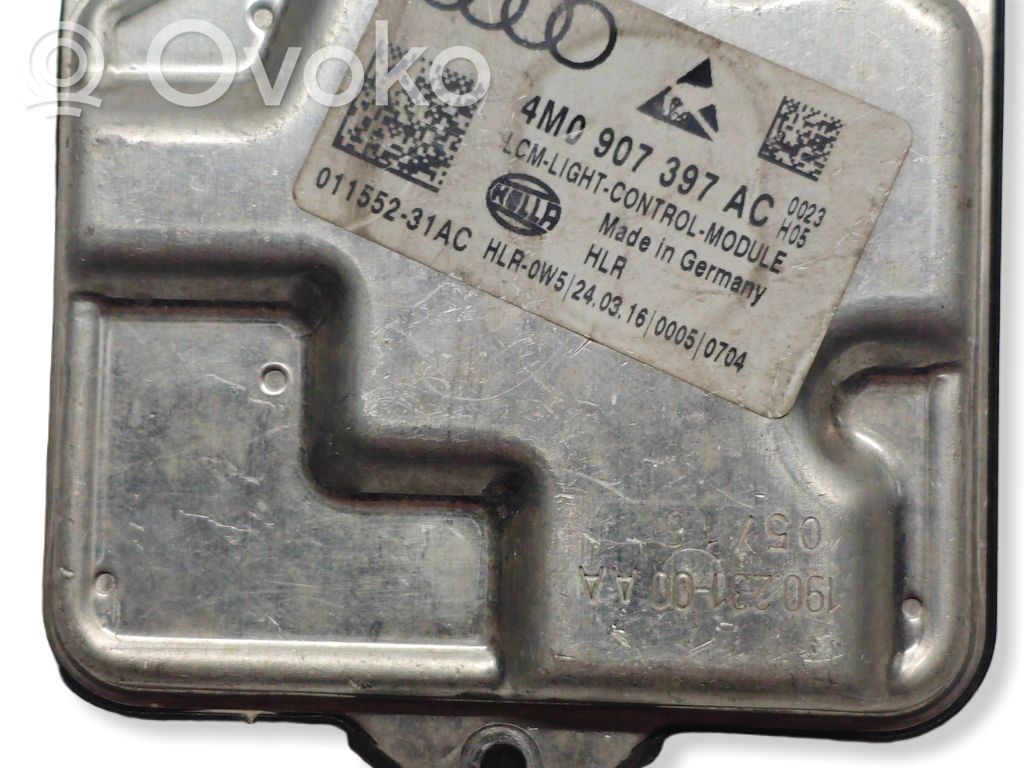 Audi Q7 4M Light module LCM 