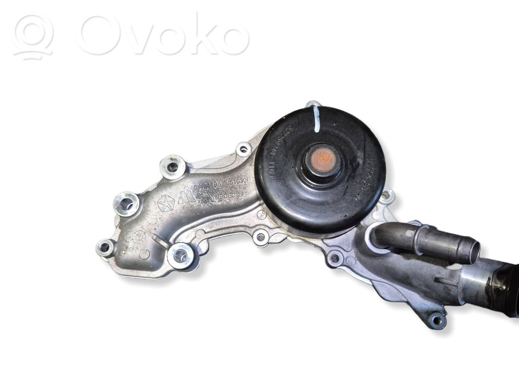 Water pump   05184498