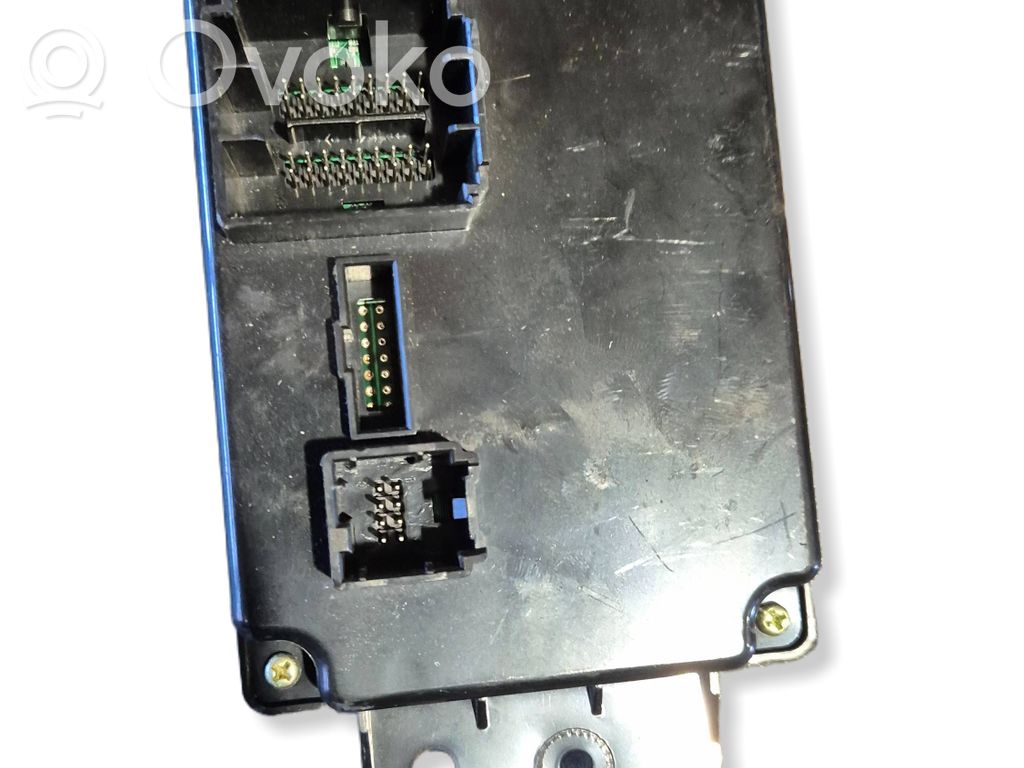 Other control units/modules   68251514AC
