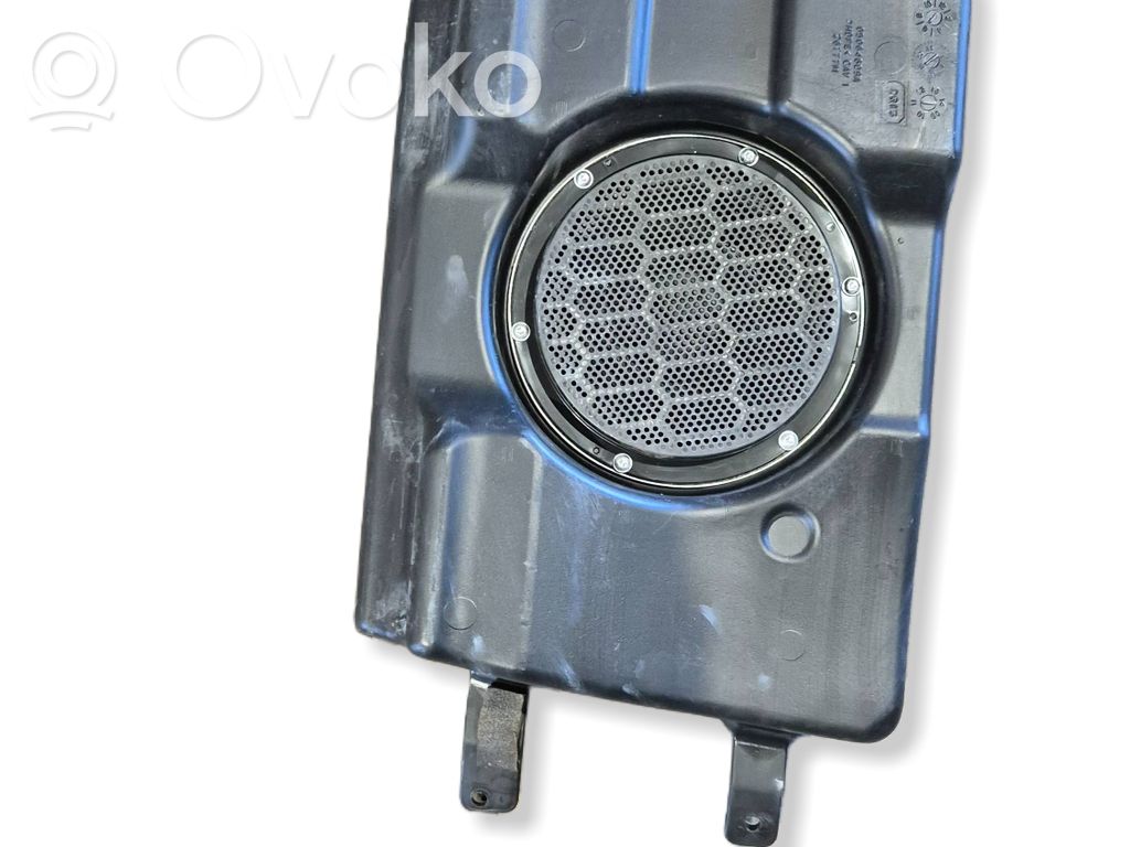 Dodge Durango III Subwoofer speaker 