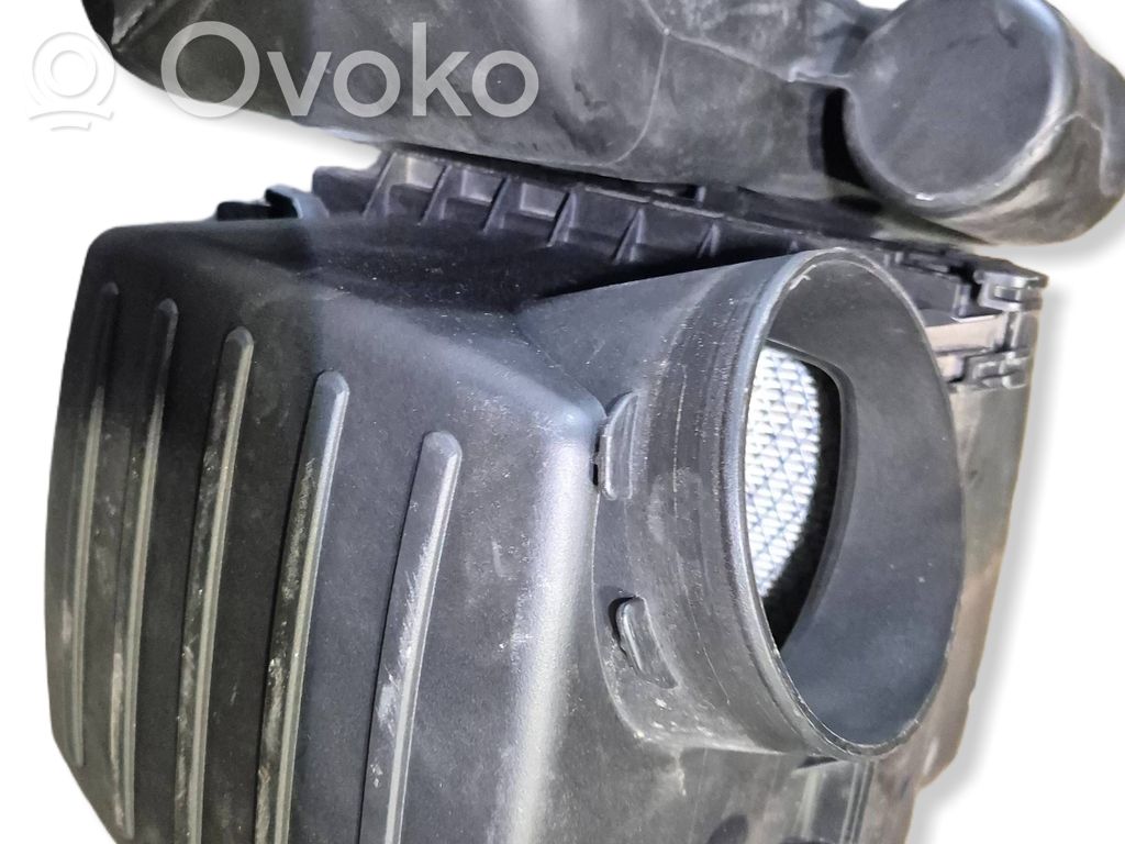 Jeep Grand Cherokee Air filter box 