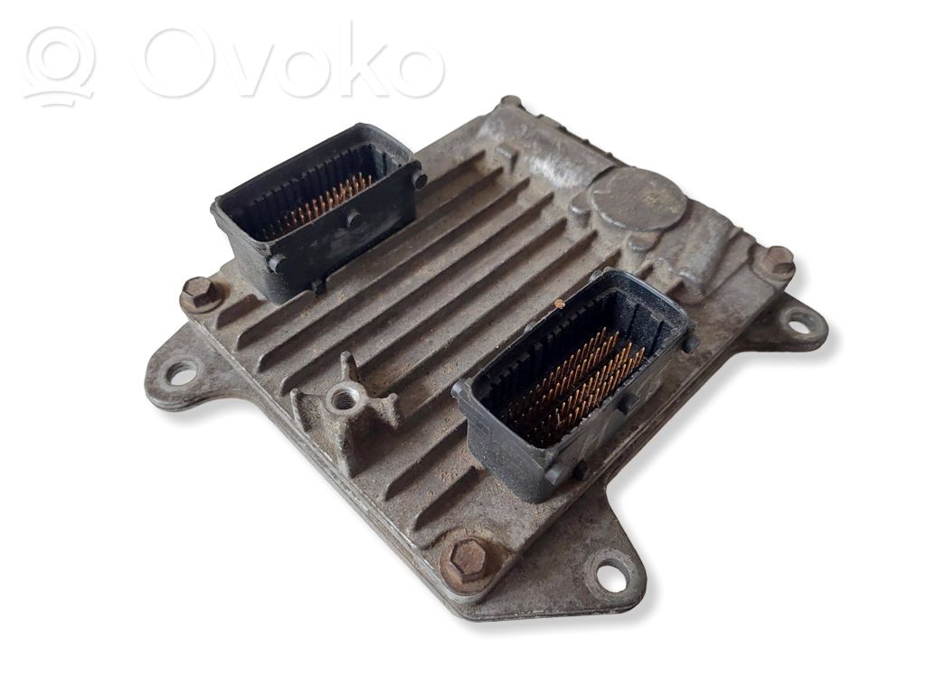 Opel Vectra C Engine control unit/module 