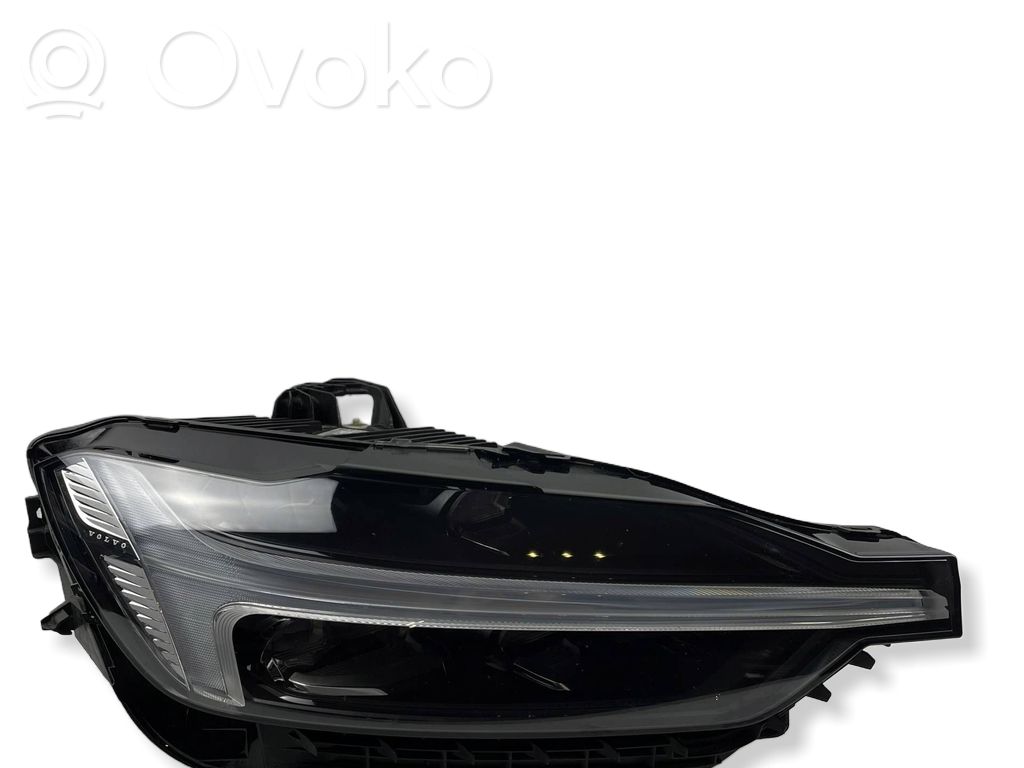 Volvo XC60 Priekinis žibintas 