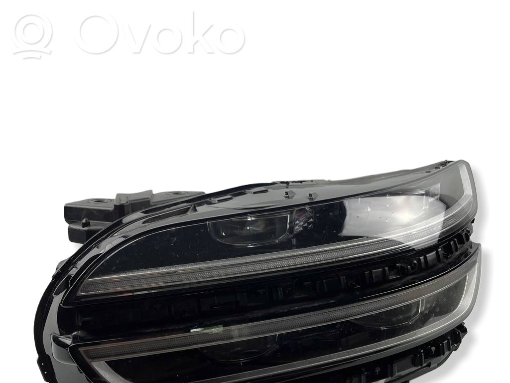 Genesis GV70 Lampa przednia 