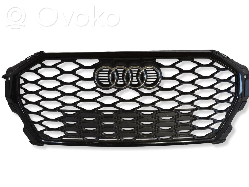 Audi Q3 F3 Griglia superiore del radiatore paraurti anteriore 