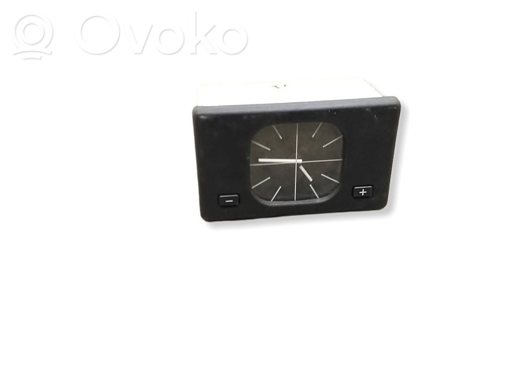 Clock   1374282