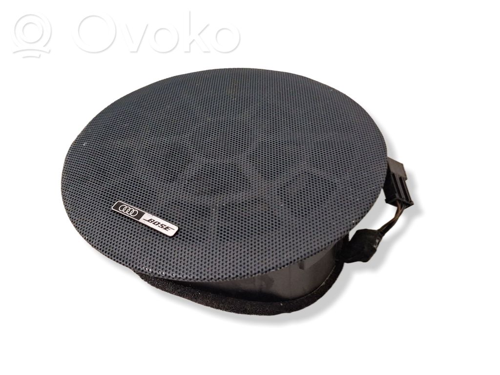 Audi A8 S8 D2 4D Takaoven kaiutin 