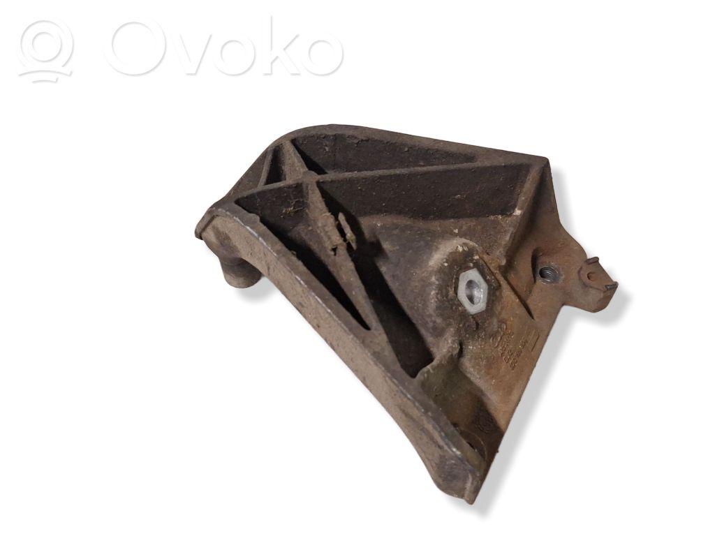 Audi A8 S8 D2 4D Engine mounting bracket 