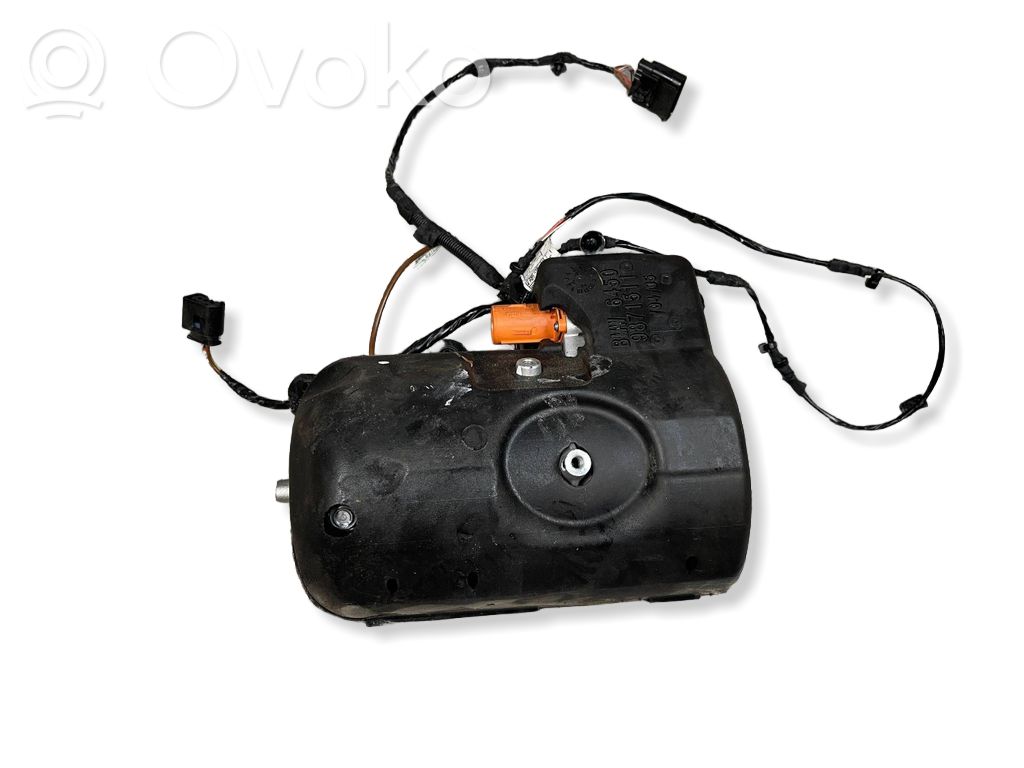 BMW i4 Air conditioning (A/C) compressor (pump) 