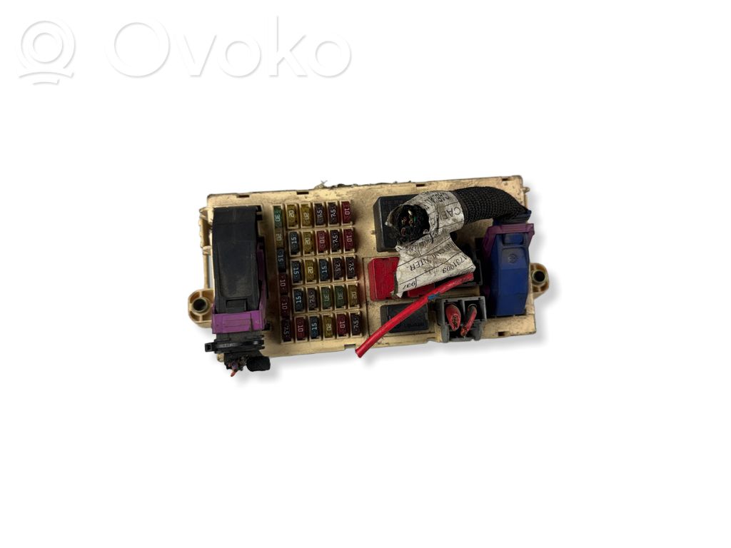 Alfa Romeo 166 Fuse module 
