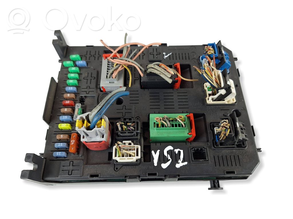 Peugeot 308 SW  Fuse module 