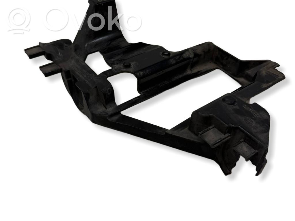Headlight/headlamp mounting bracket   224567