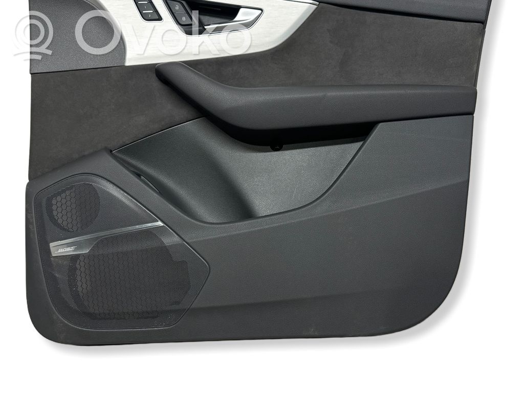 Audi Q7 4M Verkleidung Tür vorne 
