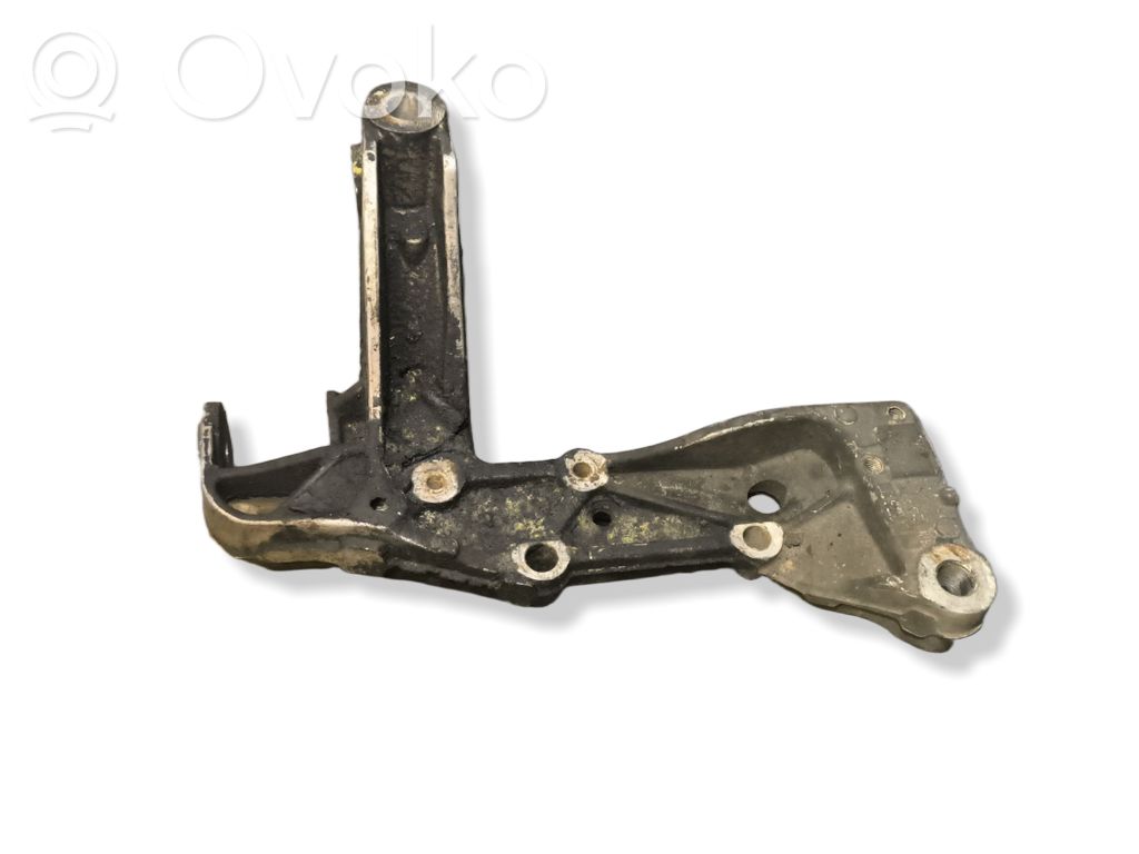 Skoda Octavia Mk2 (1Z) Front lower control arm/wishbone 