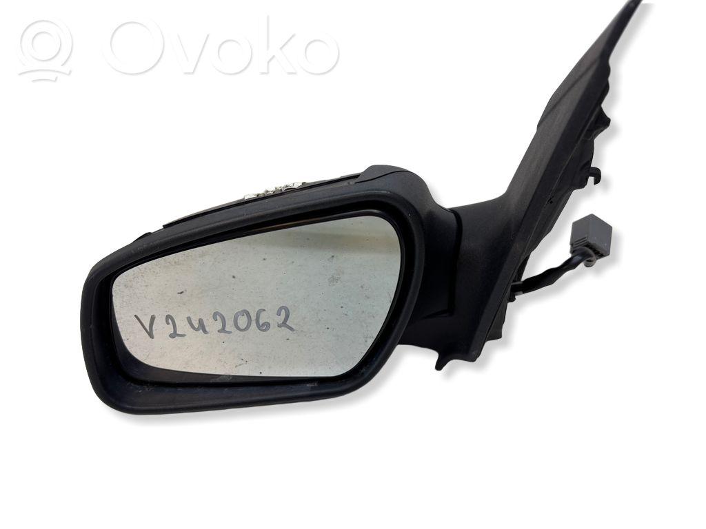 Ford Focus Front door electric wing mirror 