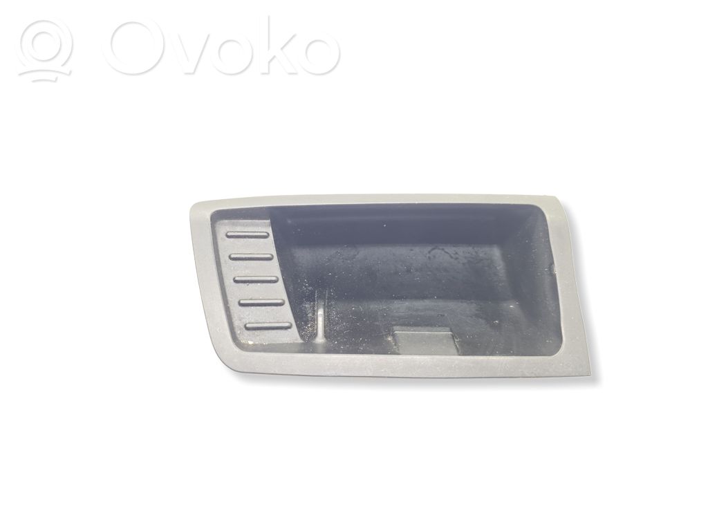 BMW 3 E90 E91 Posacenere (anteriore) 