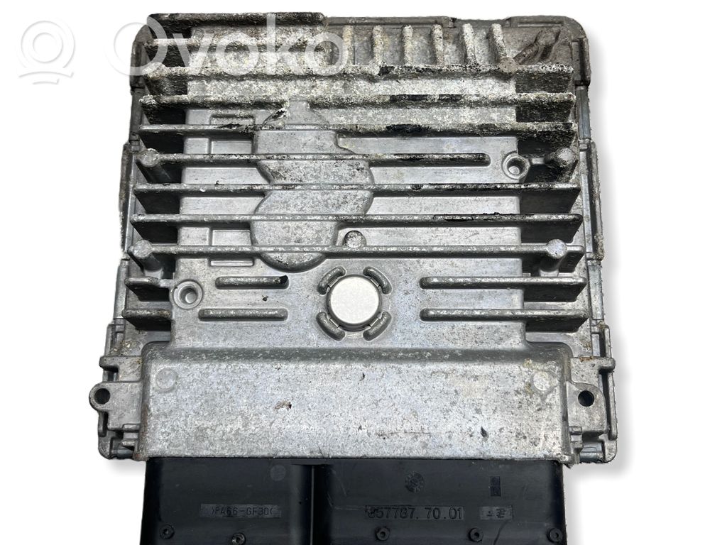 Volkswagen Golf VI Engine control unit/module 