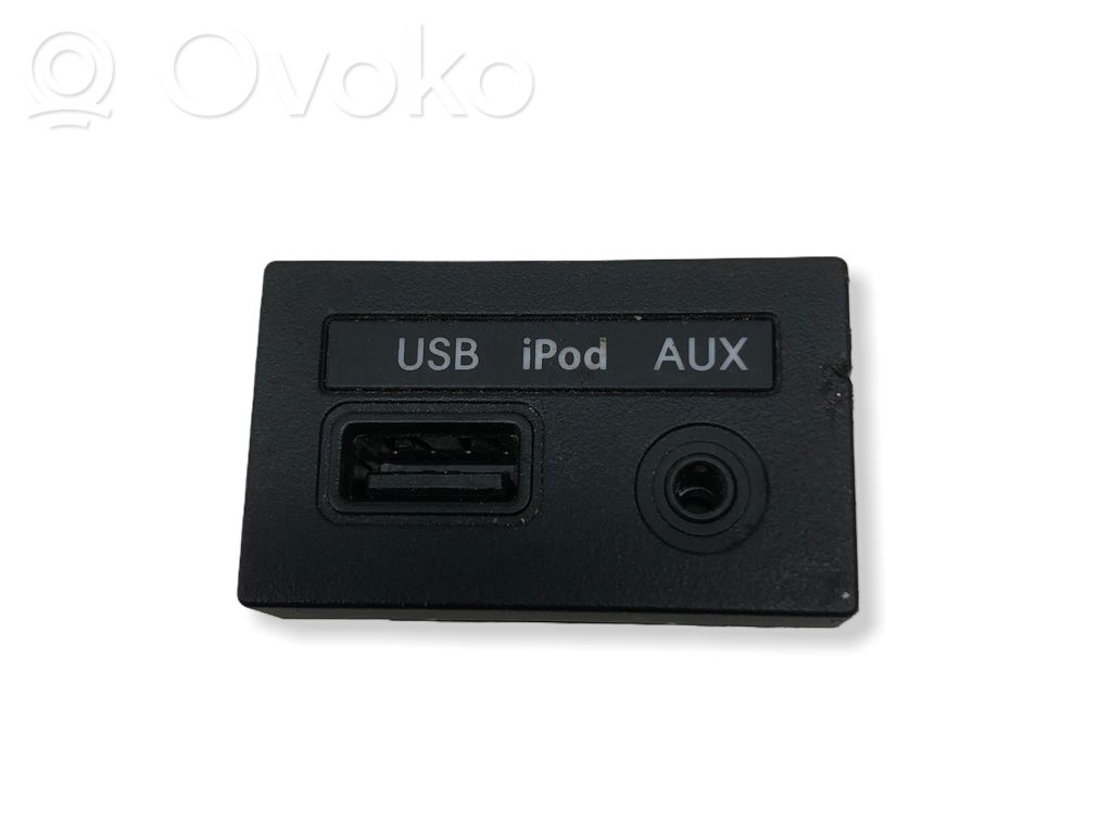 Hyundai i40 Gniazdo / Złącze USB 