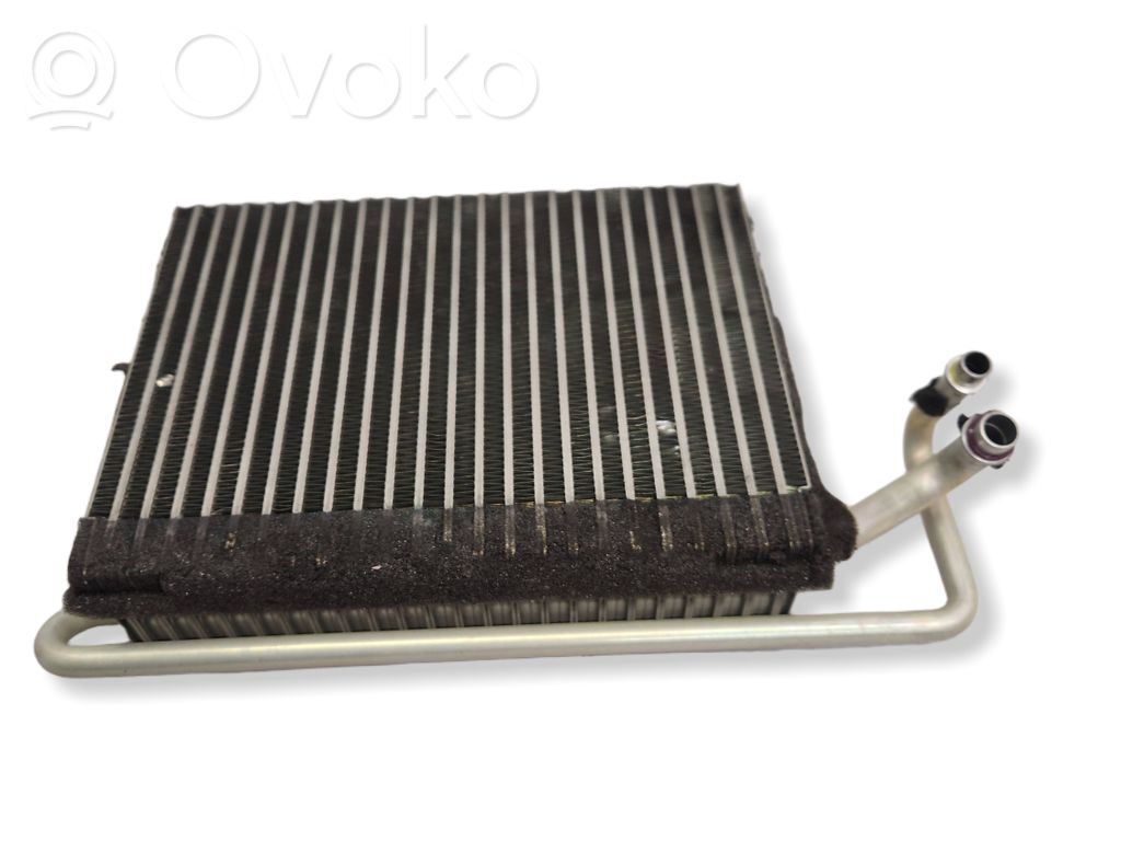 BMW 3 E46 Oro kondicionieriaus radiatorius (salone) 