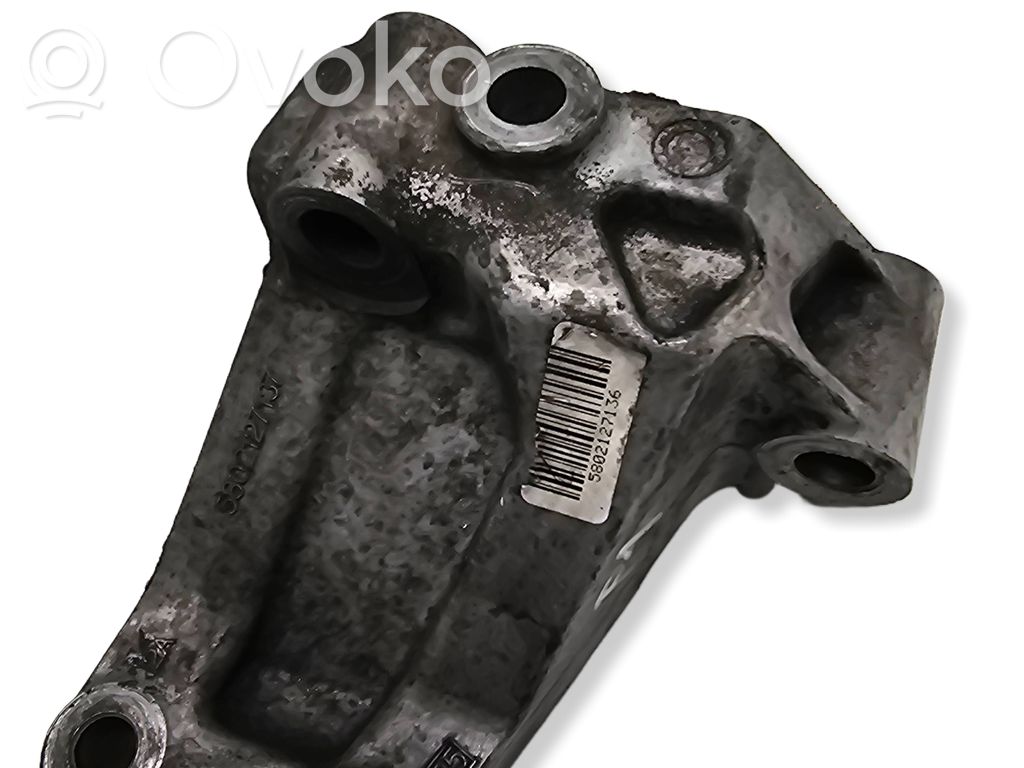 Engine mounting bracket   5802127137