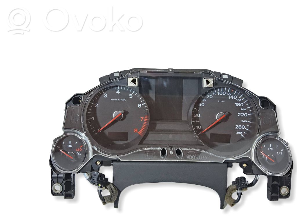 Audi A8 S8 D3 4E Spidometrs (instrumentu panelī) 