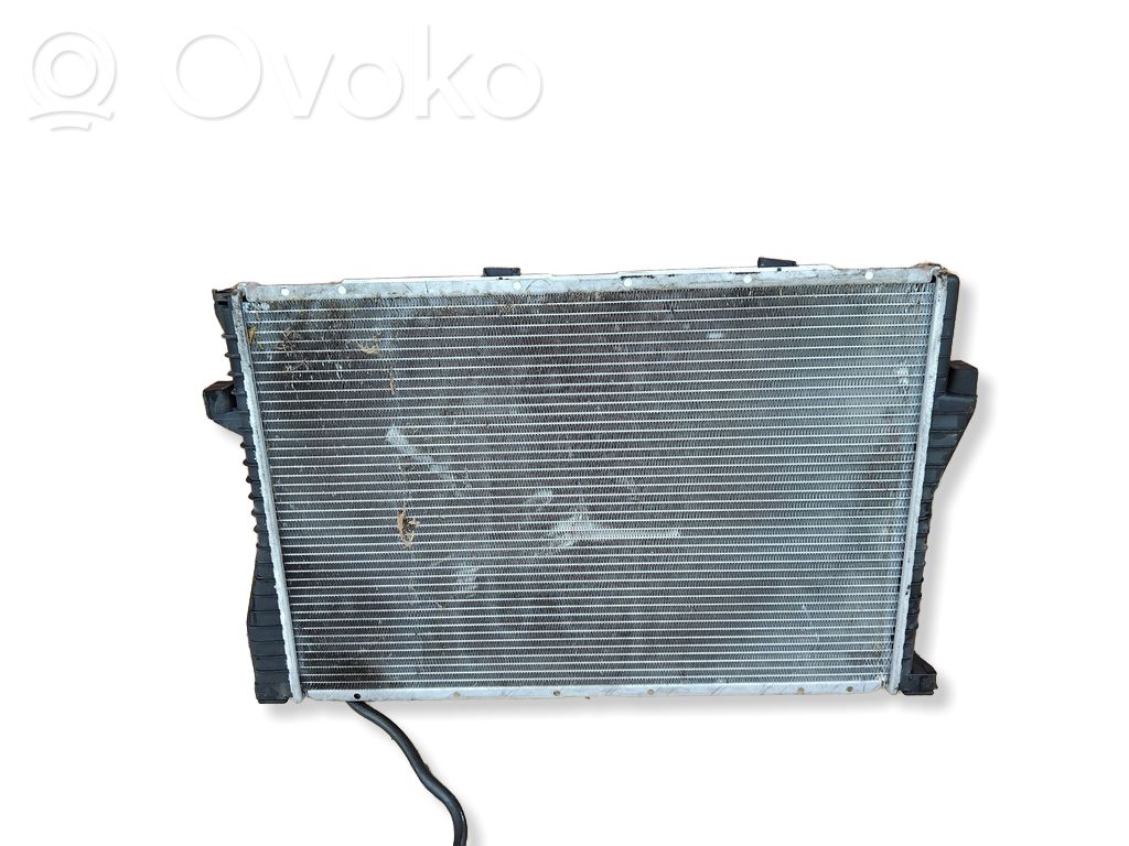 BMW 5 E39 Coolant radiator 