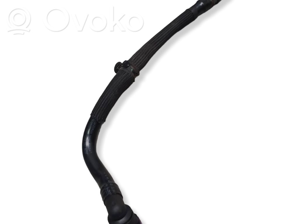 Jaguar I-Pace Engine coolant pipe/hose 