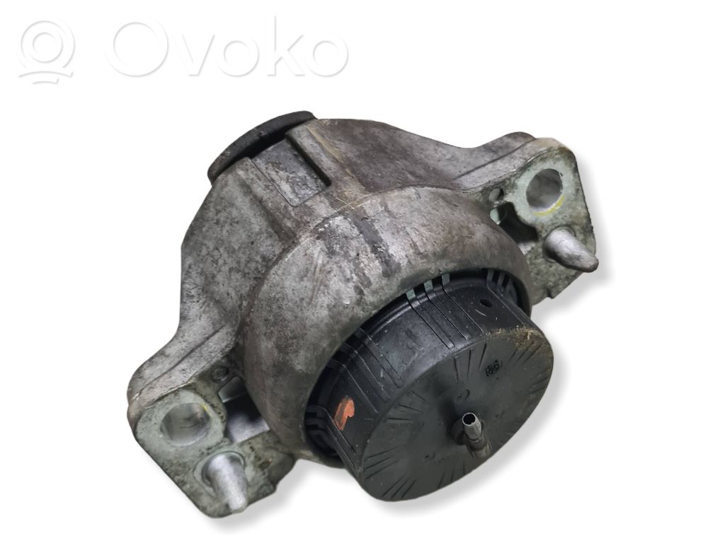 Jaguar XE Engine mount bracket 