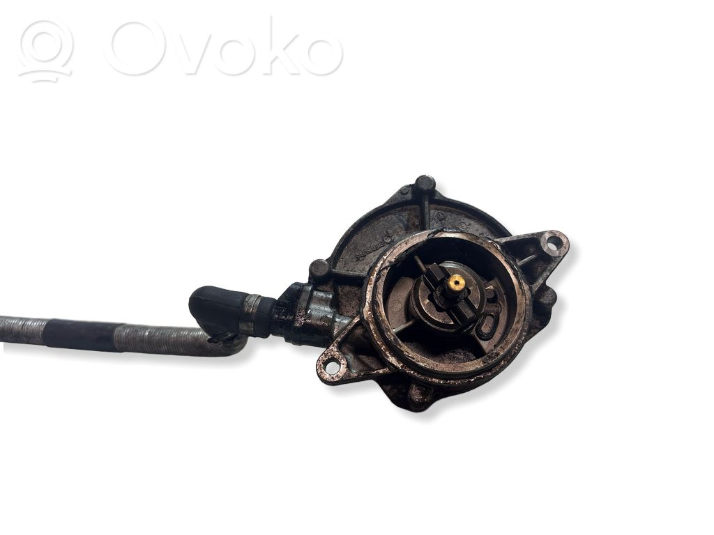 Audi A8 S8 D3 4E Vacuum pump 