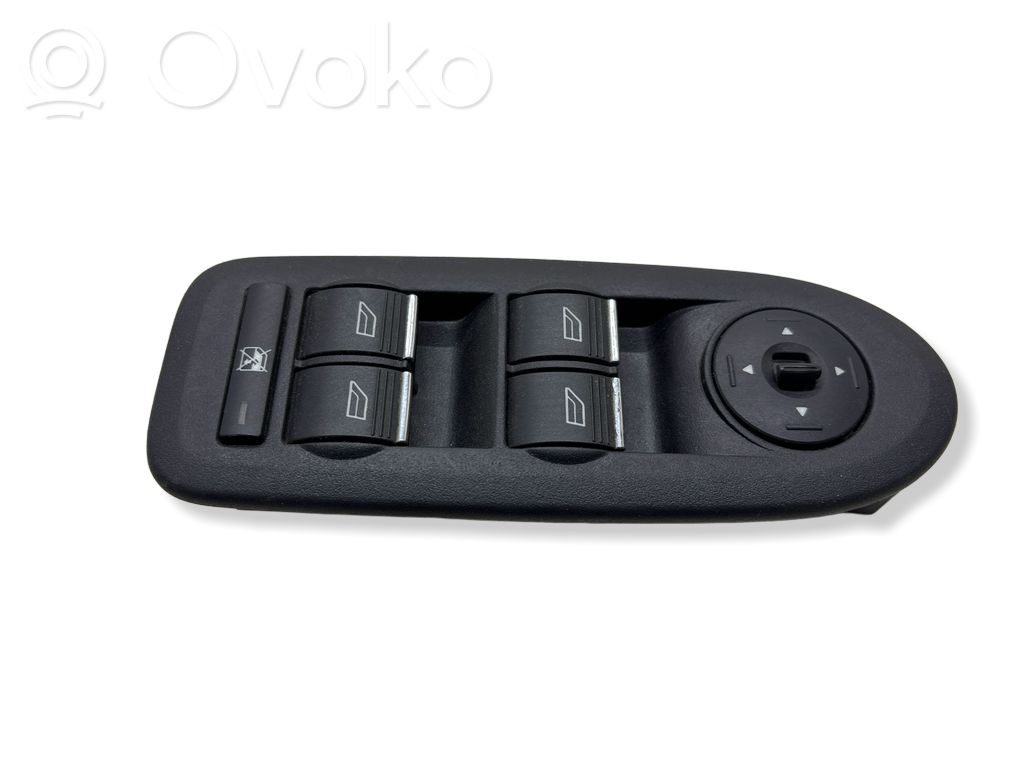 Ford C-MAX I Electric window control switch 