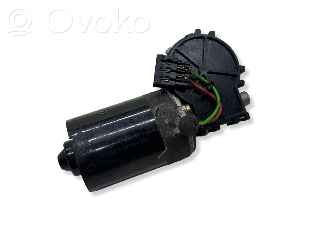 Volkswagen Golf IV Wiper motor 