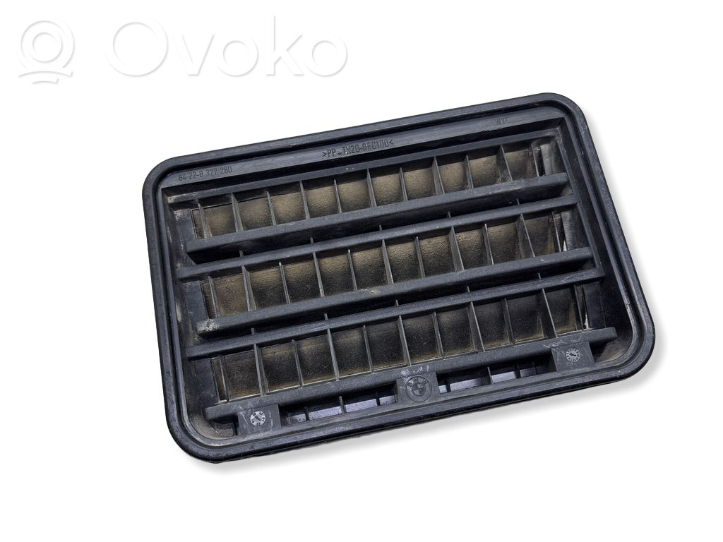 BMW 3 E46 Quarter panel pressure vent 