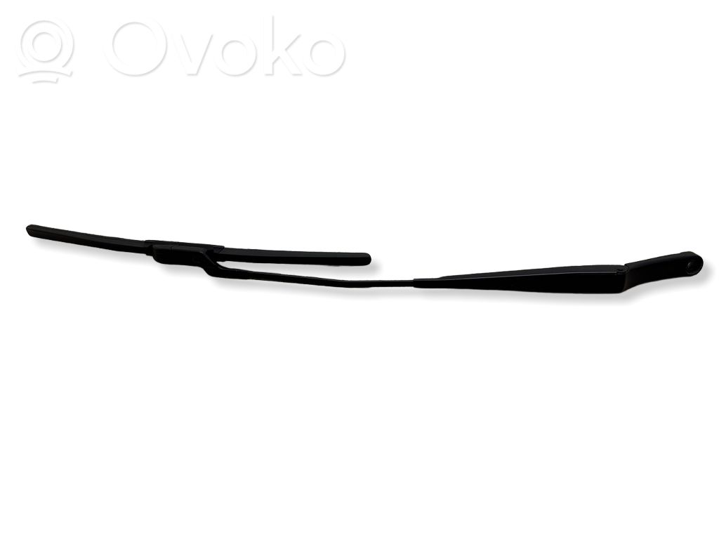 Volkswagen PASSAT B6 Front wiper blade arm 