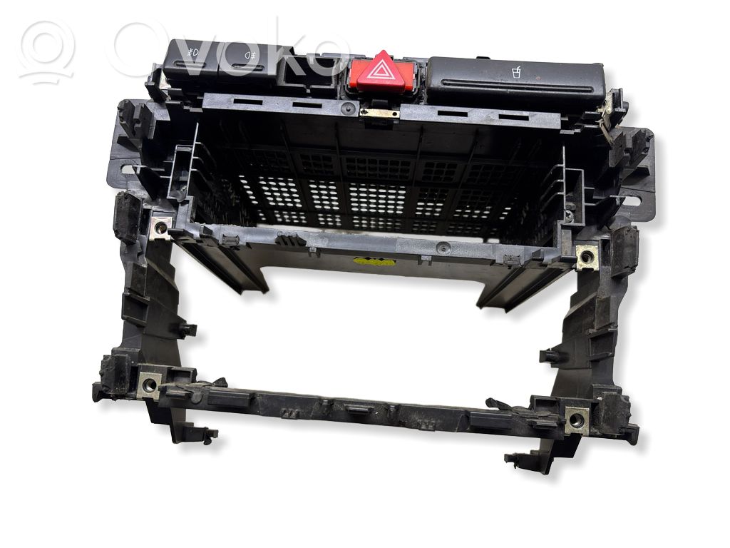 Audi A4 S4 B5 8D Radio/GPS head unit trim 