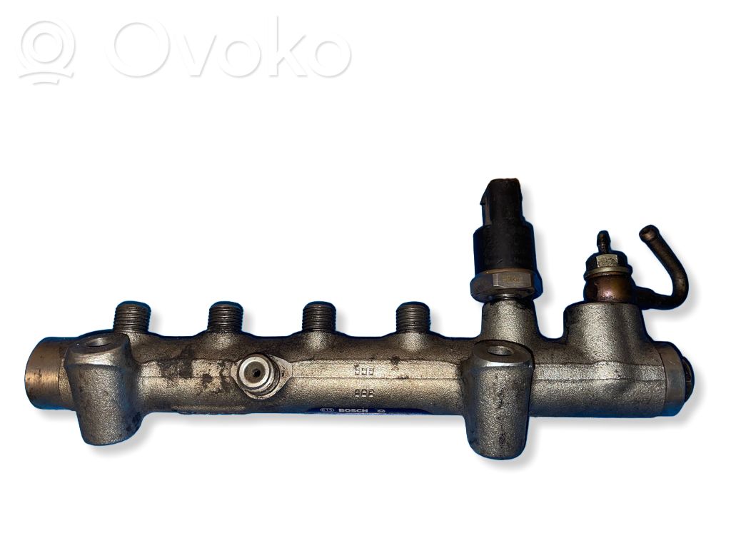 Opel Astra H Polttoainepääputki 
