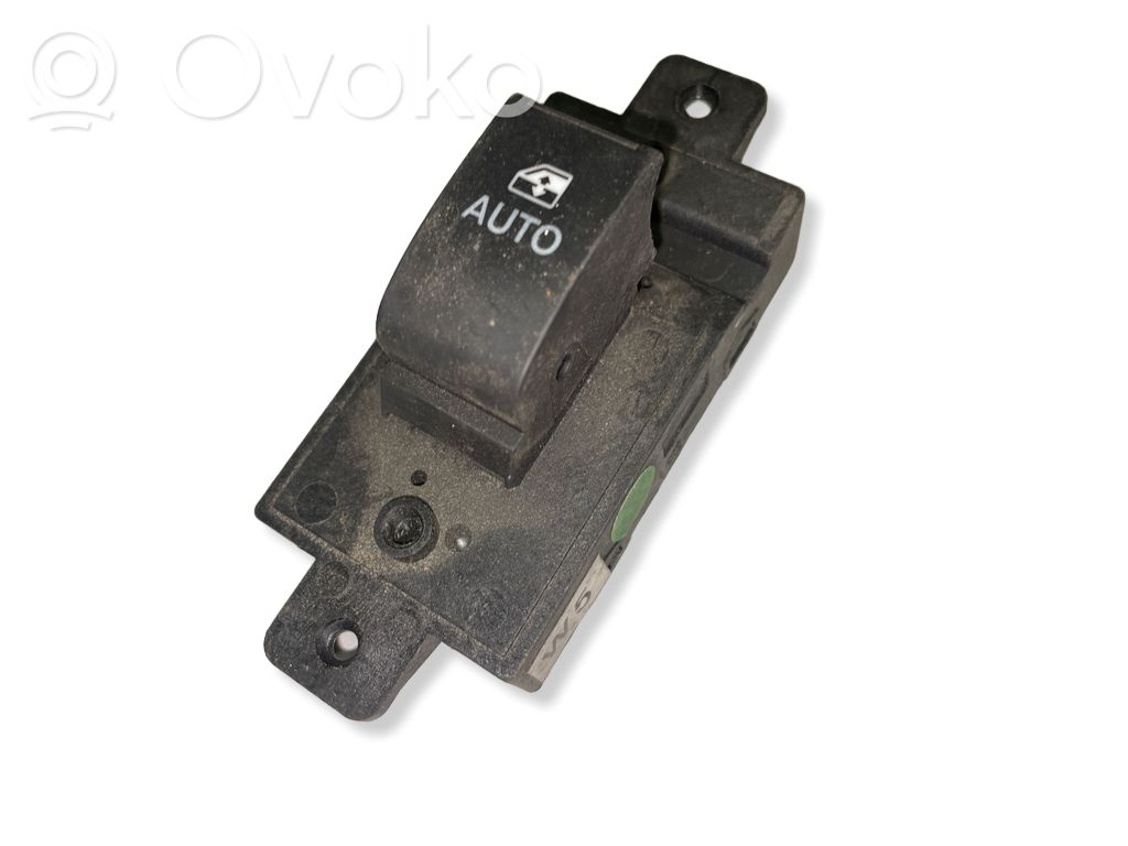 Electric window control switch   11E30