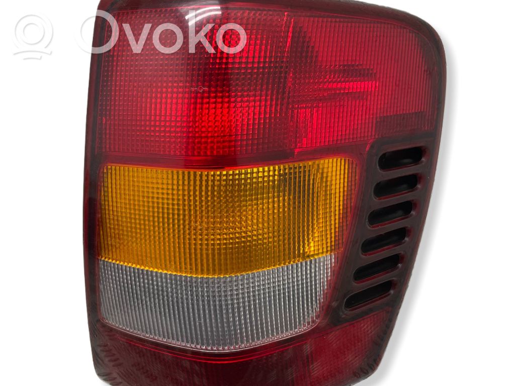 Jeep Grand Cherokee (WJ) Galinis žibintas kėbule 